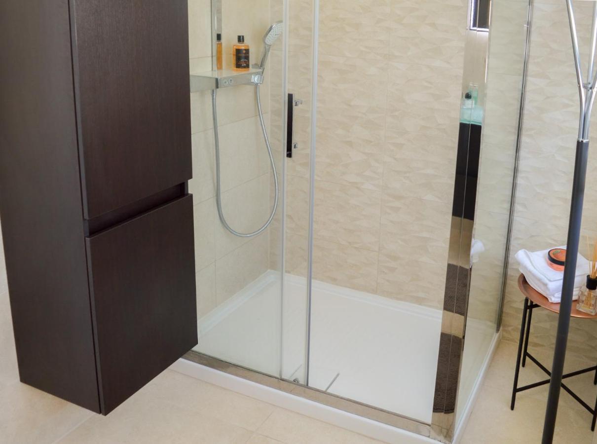 Rova Apartment *